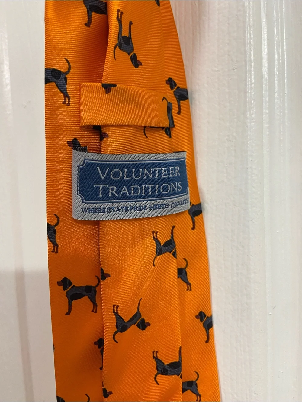 NWOT Volunteer Traditions Tennessee Vols Smokey Silk Tie